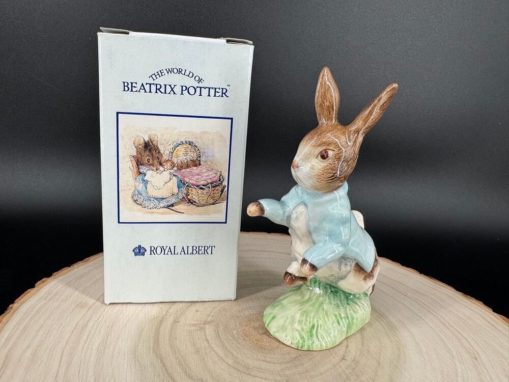 Royal Albert Beatrix Potter Peter Rabbit Figurine 1989 England w/ Box 4"